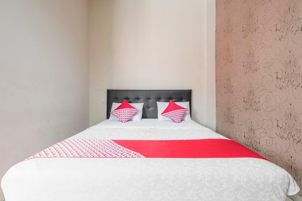 Hotel Astra Novilia ماكاسار المظهر الخارجي الصورة