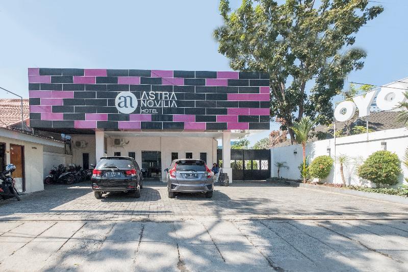 Hotel Astra Novilia ماكاسار المظهر الخارجي الصورة